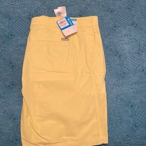 Columbia, modern classic easy if it sits at natural waist shorts brand new